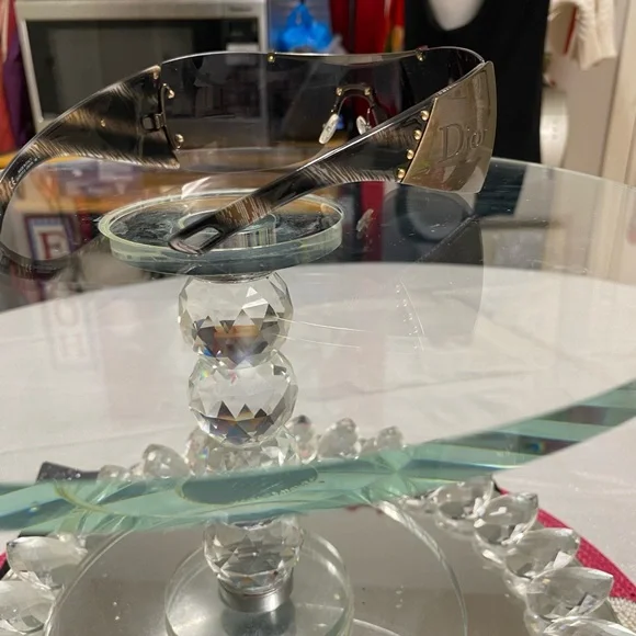 Vintage Christian Dior Rimless Sunglasses 😎 - Picture 9 of 16